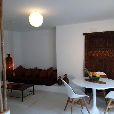 Kasbah Andaluz צ'יקלנה דה לה פרונטרה
